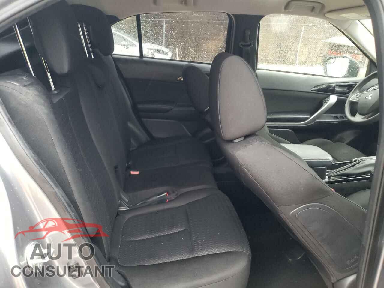 MITSUBISHI ECLIPSE 2018 - JA4AT4AA1JZ045529
