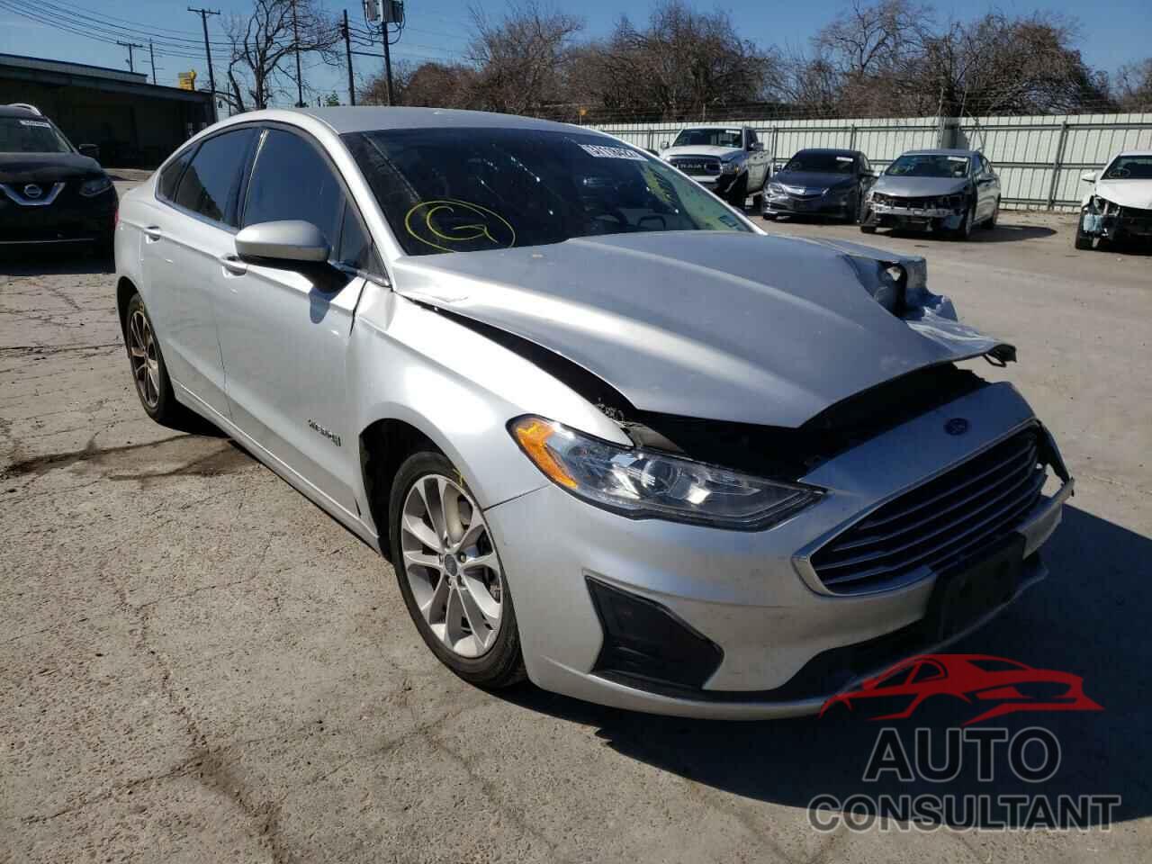 FORD FUSION 2019 - 3FA6P0LU2KR121593