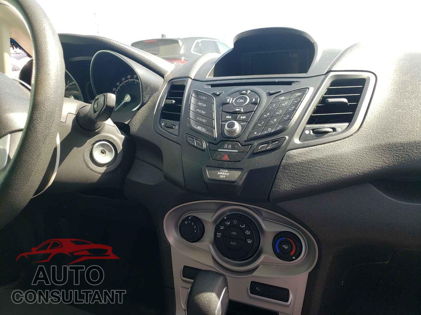 FORD FIESTA 2018 - 3FADP4EJ6JM115664