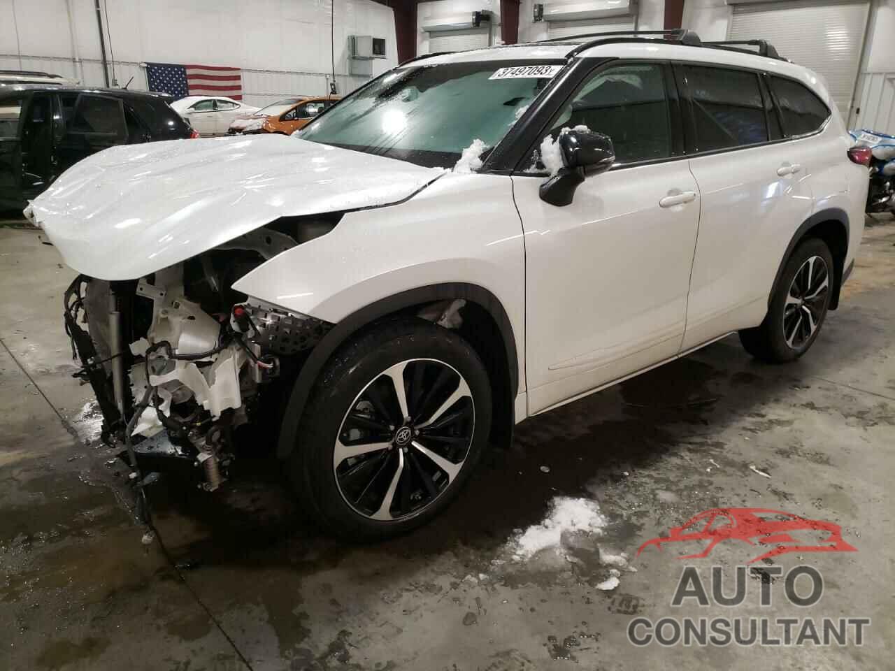TOYOTA HIGHLANDER 2022 - 5TDJZRBH9NS216533