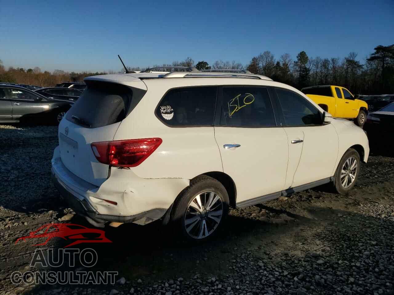 NISSAN PATHFINDER 2017 - 5N1DR2MN2HC643383