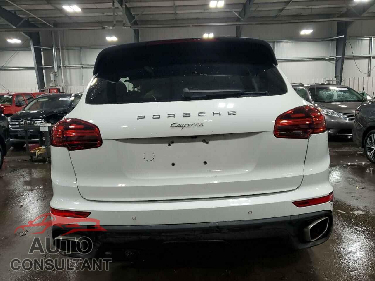 PORSCHE CAYENNE 2018 - WP1AA2A23JKA06862