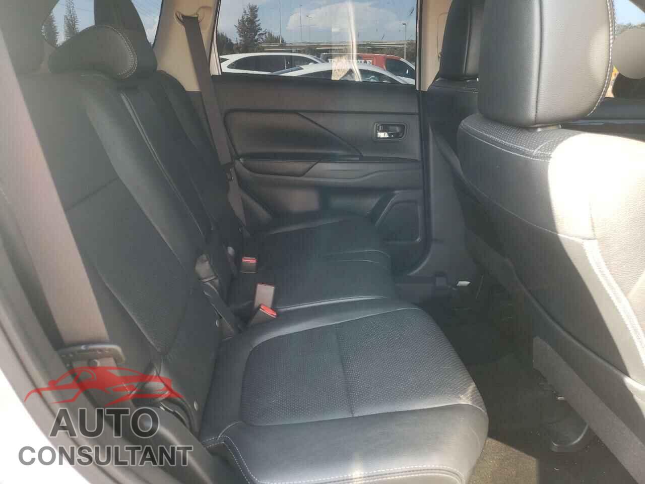 MITSUBISHI OUTLANDER 2016 - JA4AD3A33GZ007723