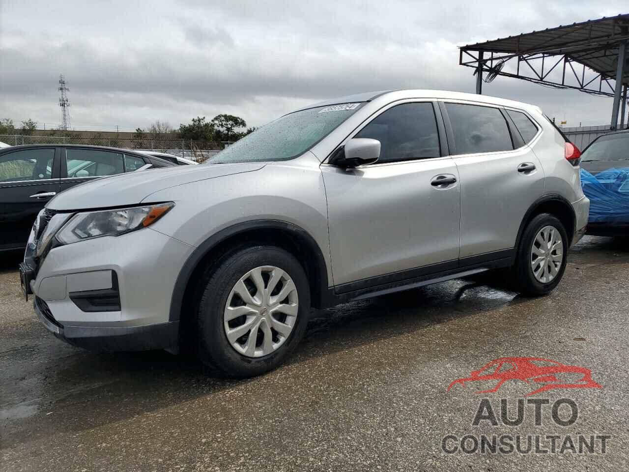 NISSAN ROGUE 2017 - KNMAT2MT9HP569671