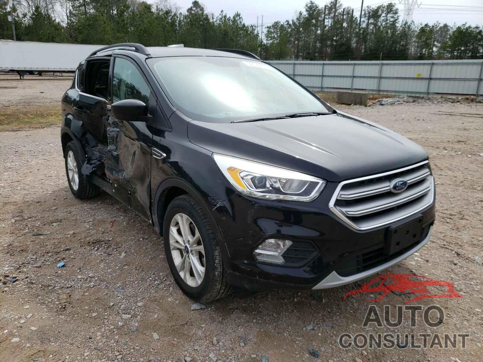 FORD ESCAPE 2017 - 1FMCU0GD8HUD82157
