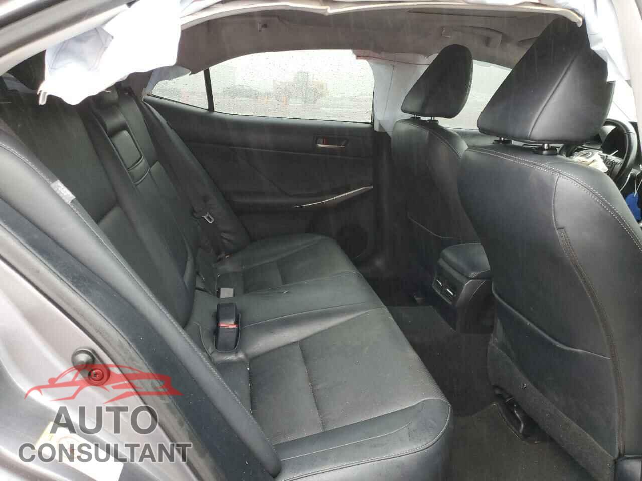 LEXUS IS 2017 - JTHBA1D23H5047172
