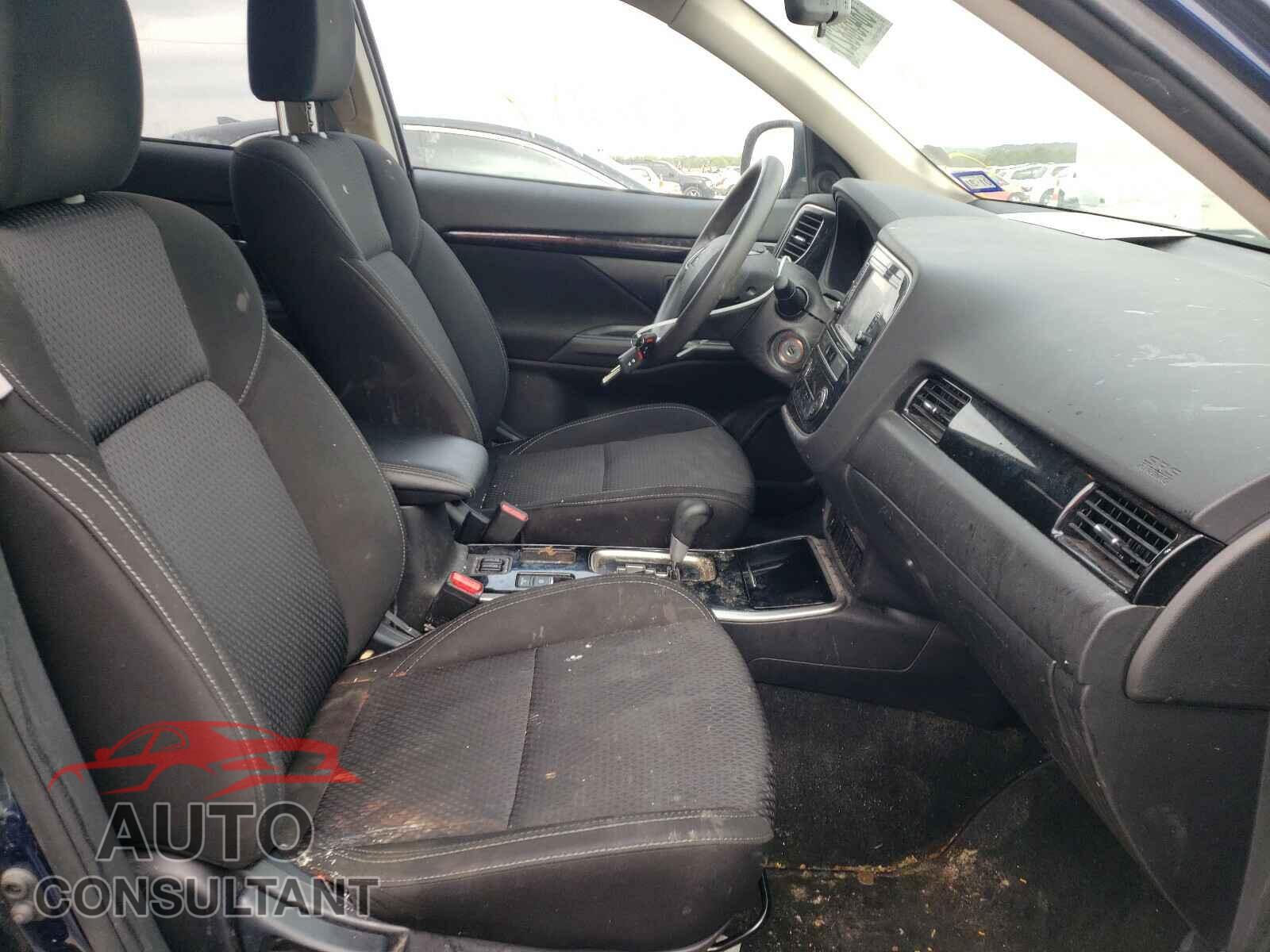 MITSUBISHI OUTLANDER 2019 - JA4AD2A39KZ010094