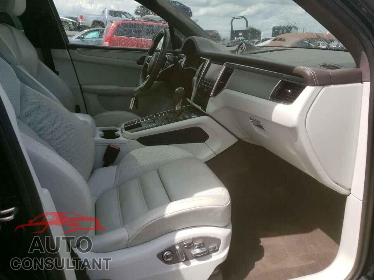 PORSCHE MACAN 2016 - WP1AF2A56GLB93674