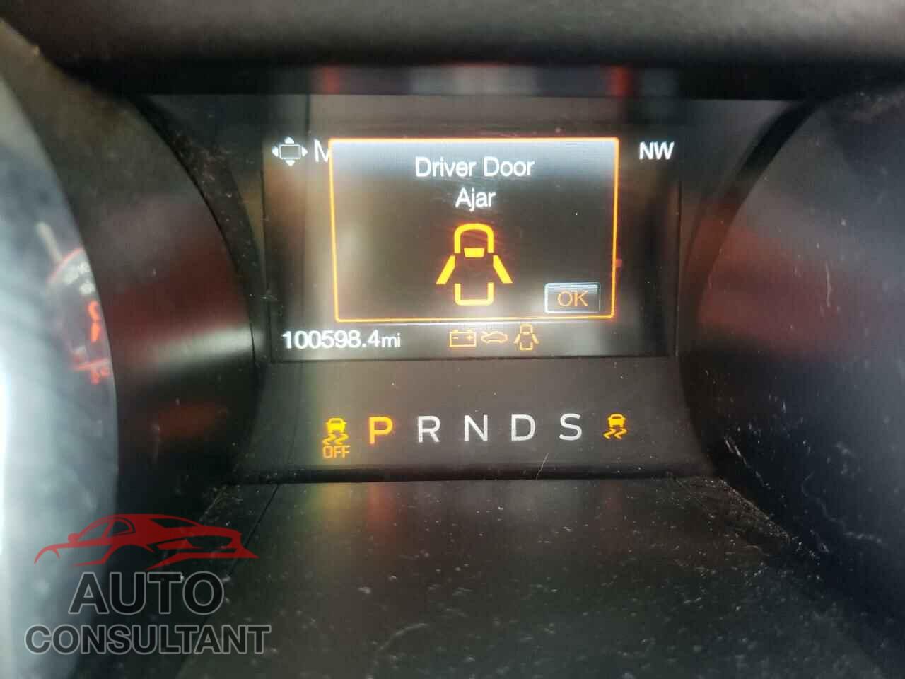 FORD MUSTANG 2018 - 1FATP8UH2J5138933