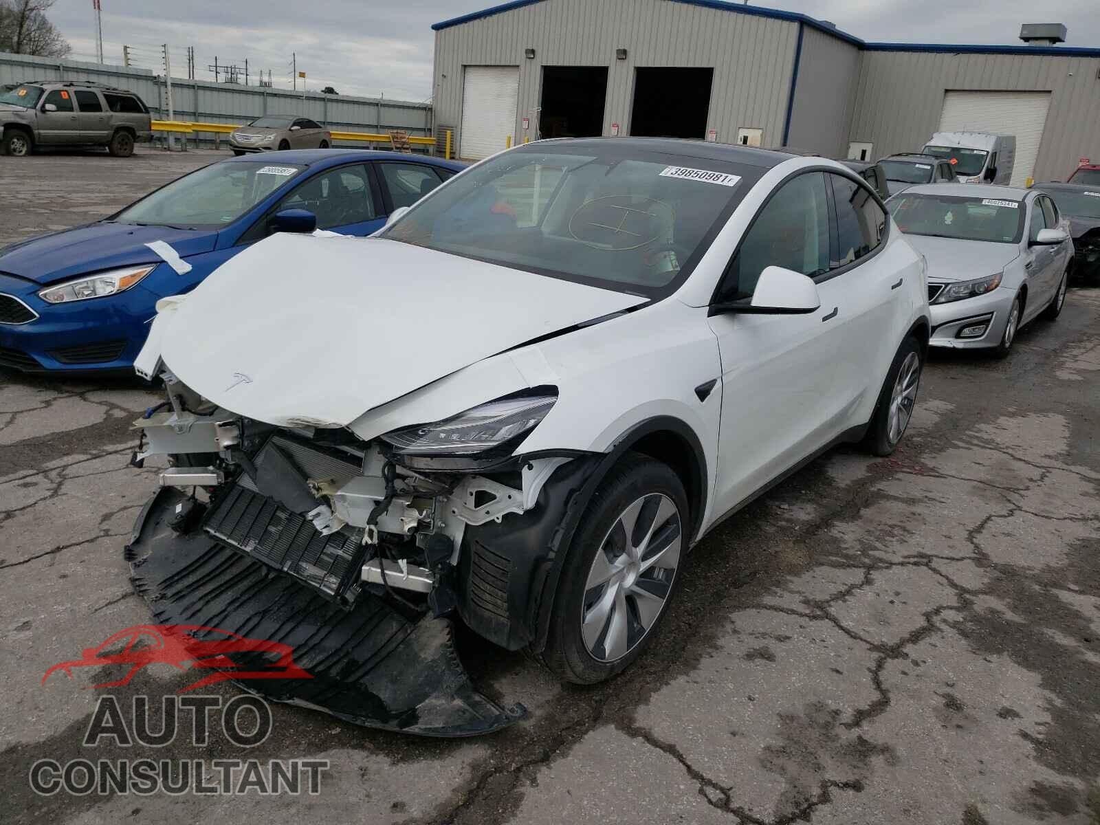 TESLA MODEL Y 2021 - 5YJYGDED2MF103607