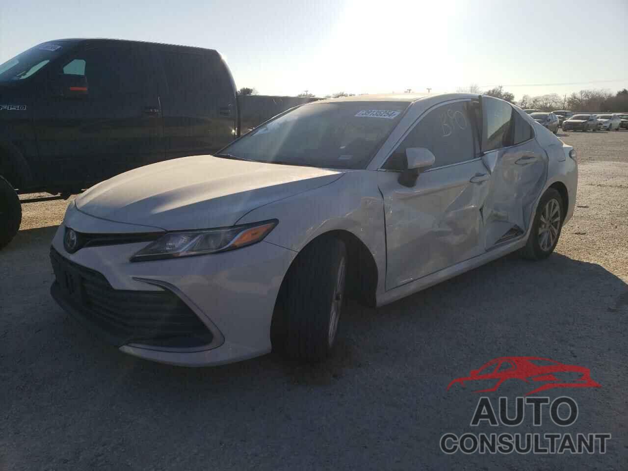 TOYOTA CAMRY 2023 - 4T1C11AKXPU107507