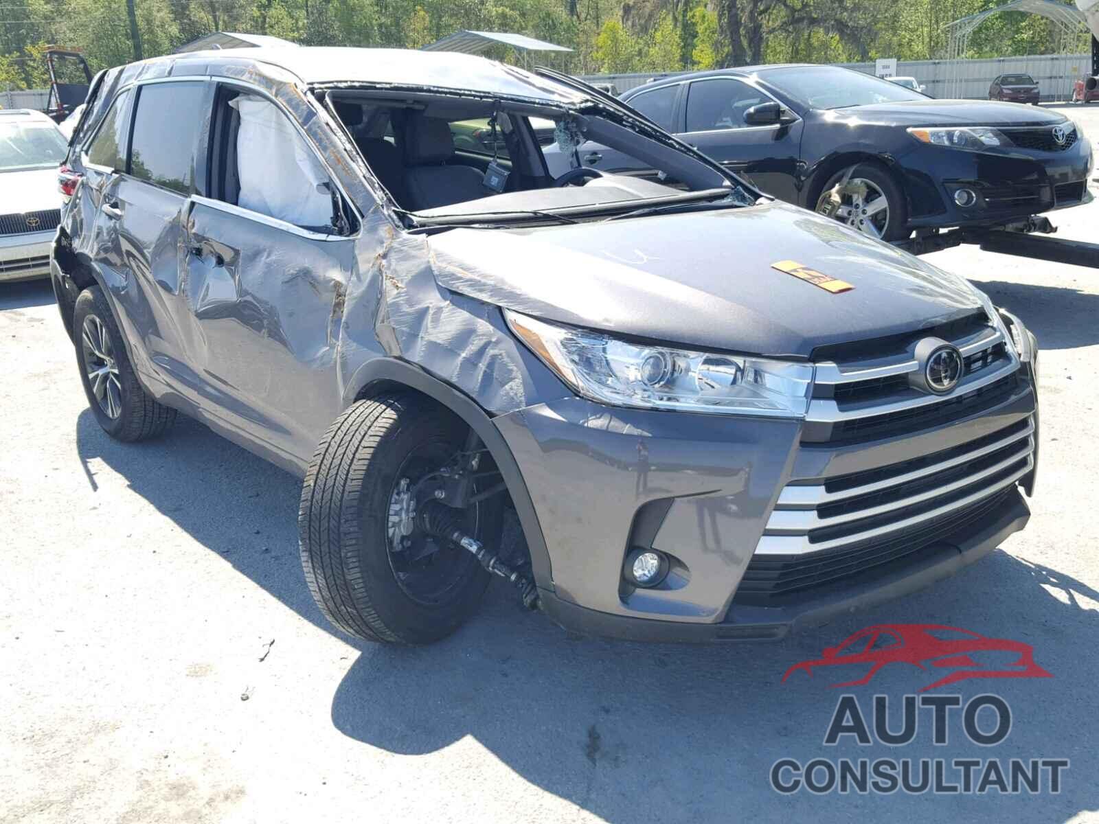 TOYOTA HIGHLANDER 2018 - 5TDZZRFH4JS235868