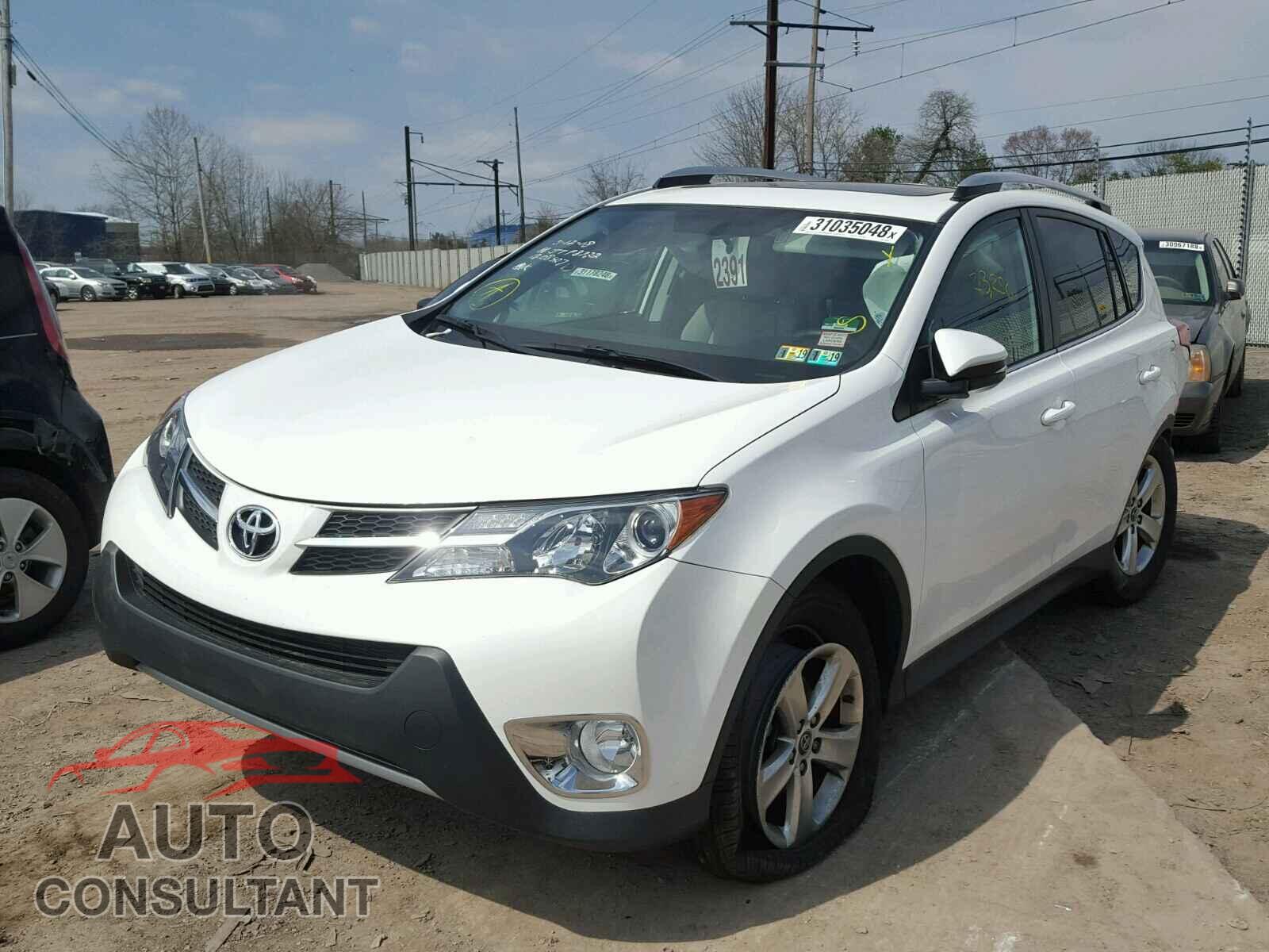 TOYOTA RAV4 2015 - 2T3RFREV2FW285819