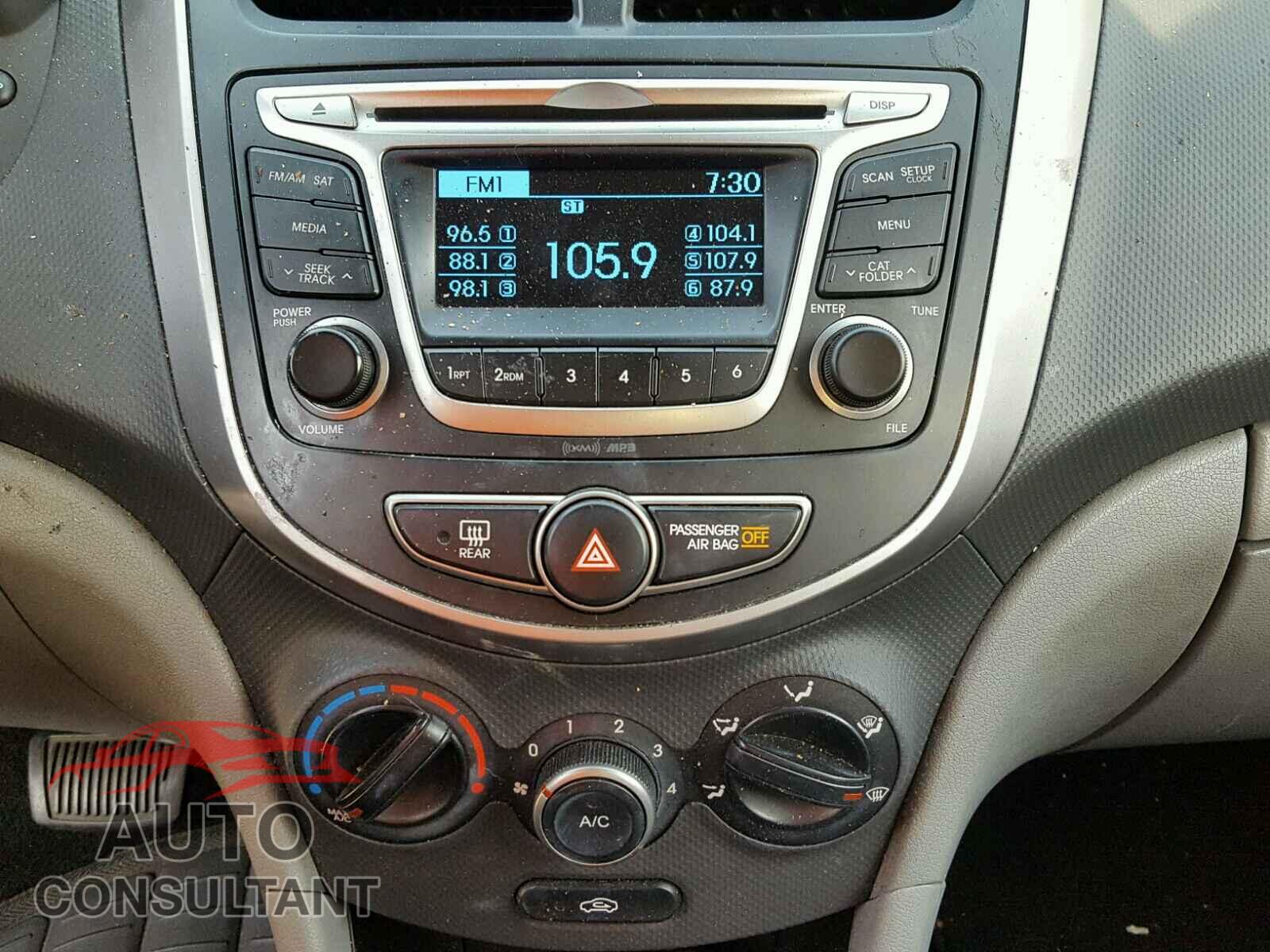 HYUNDAI ACCENT 2015 - KMHCT4AE3FU819796