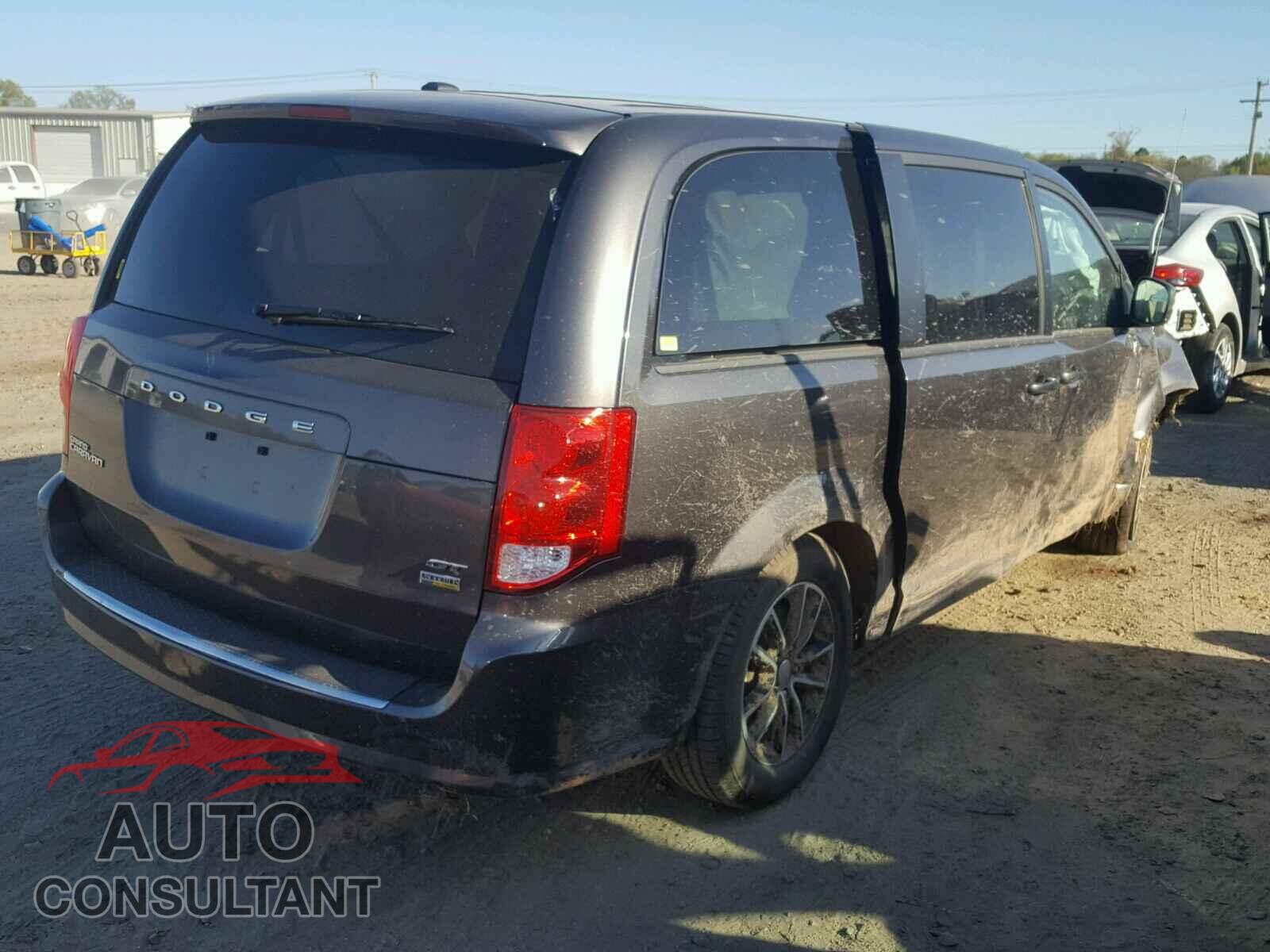 DODGE CARAVAN 2018 - 5FNRL6H96JB107576