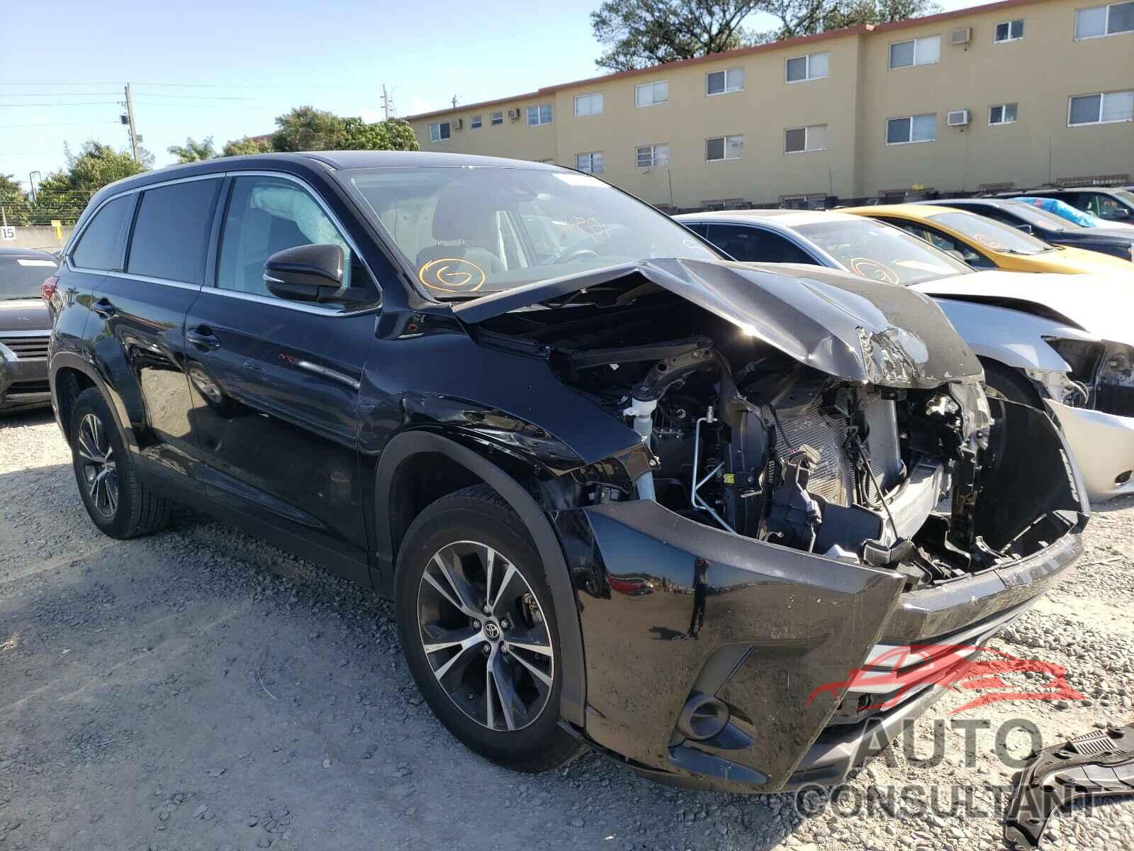 TOYOTA HIGHLANDER 2019 - 5TDZARFH5KS060815