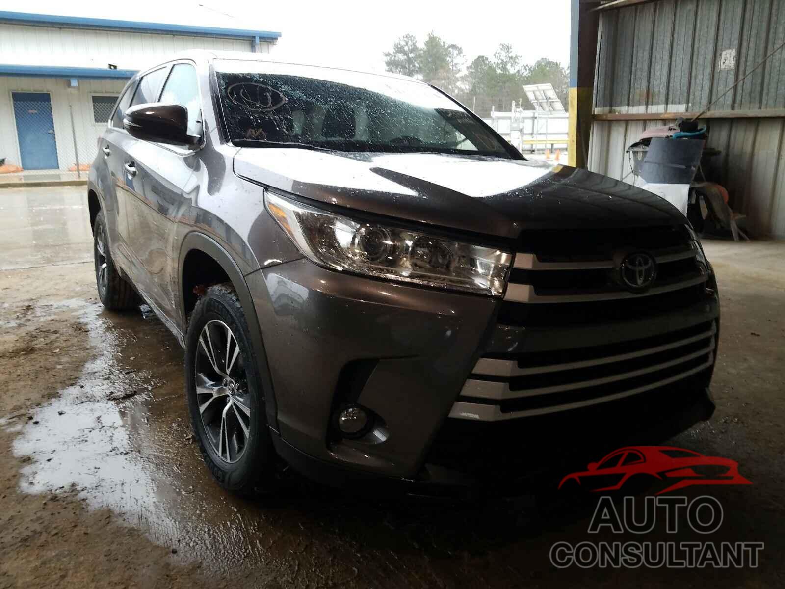 TOYOTA HIGHLANDER 2018 - 5TDZZRFH2JS281666