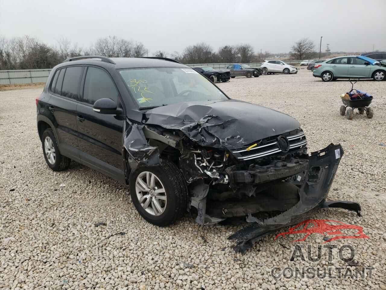 VOLKSWAGEN TIGUAN 2017 - WVGBV7AX1HK039397