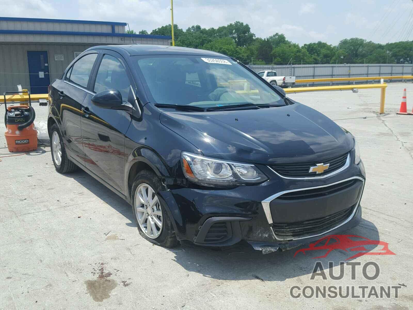 CHEVROLET SONIC 2017 - 1G1JD5SH8H4104015
