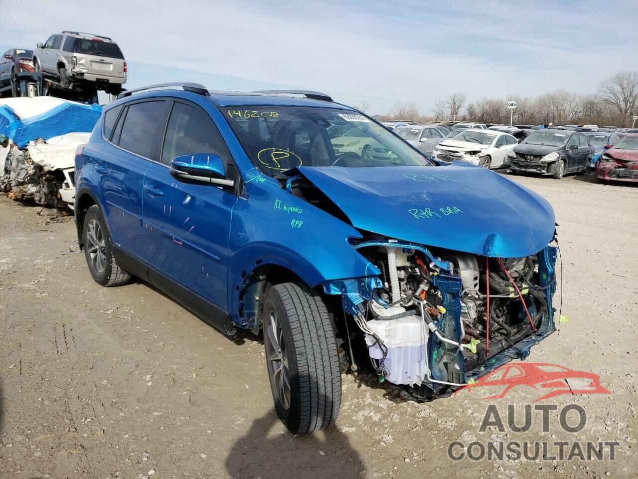 TOYOTA RAV4 2017 - JTMRJREV4HD146208