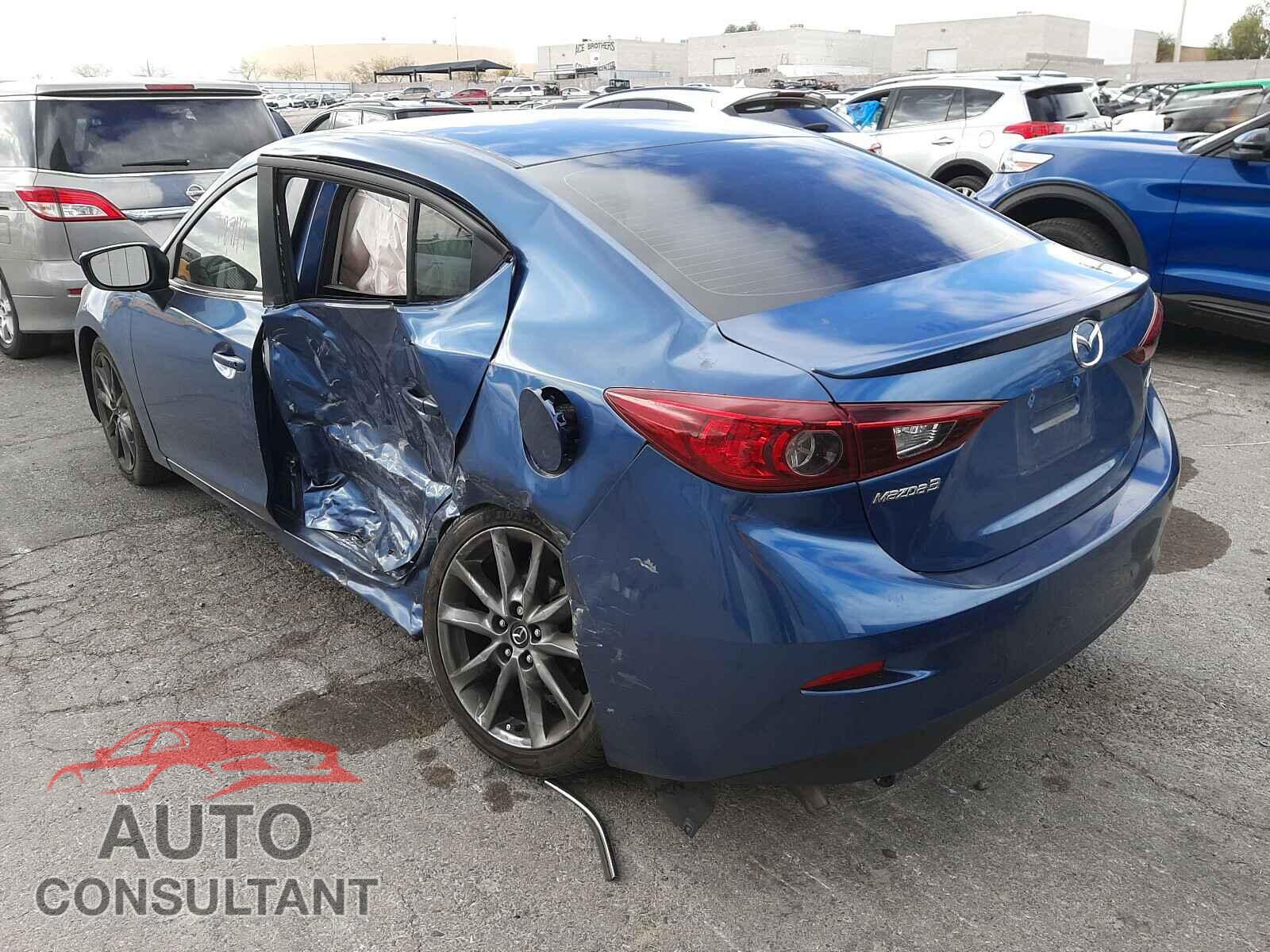 MAZDA 3 2018 - 3MZBN1V36JM259736