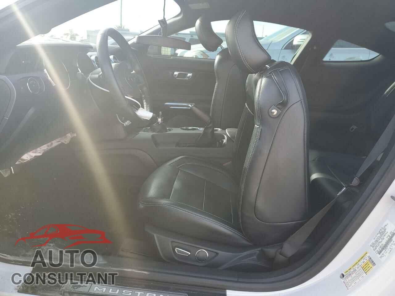 FORD MUSTANG 2017 - 1FA6P8CF5H5228360