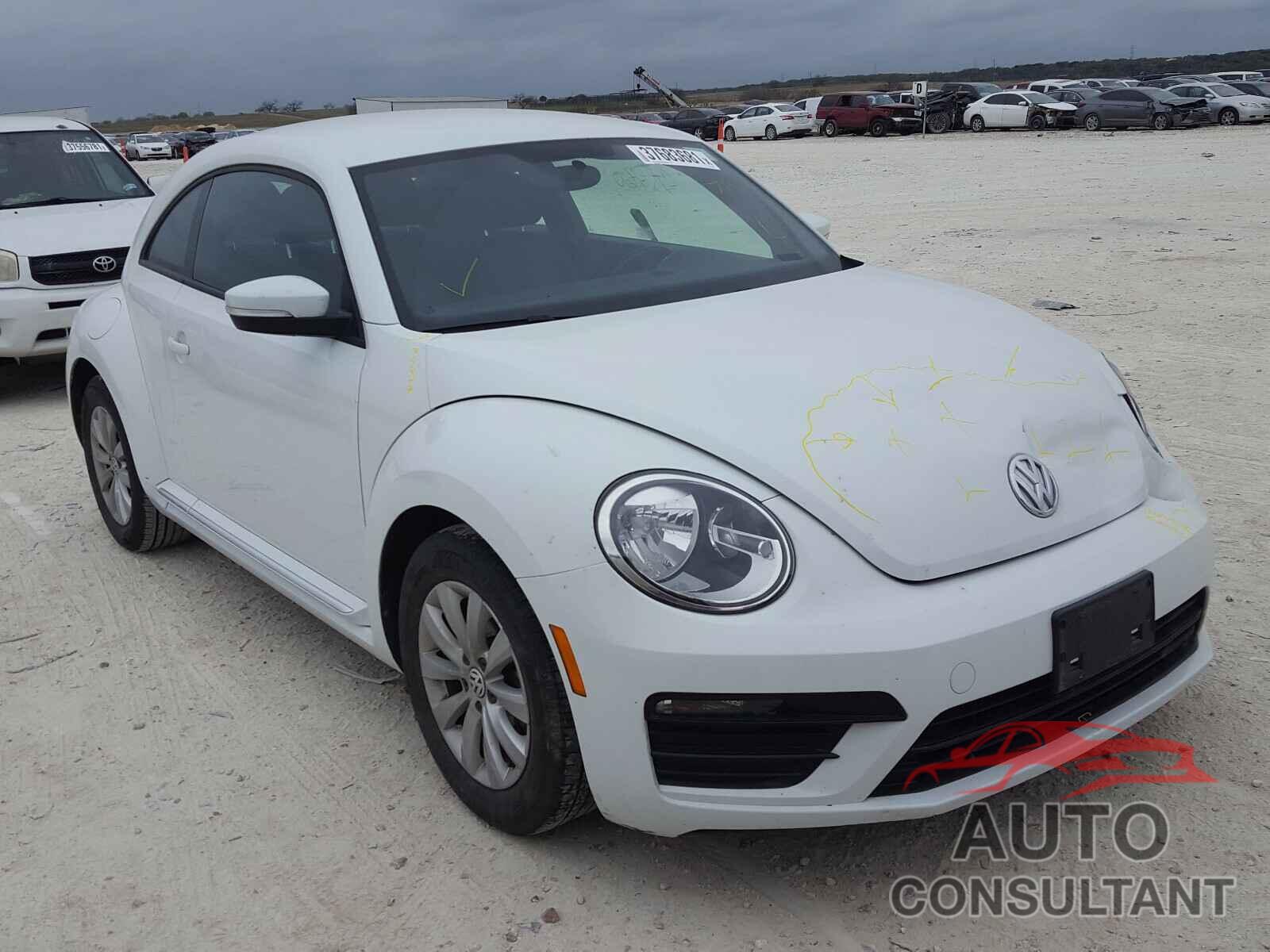 VOLKSWAGEN BEETLE 2019 - 3VWFD7AT7KM711577