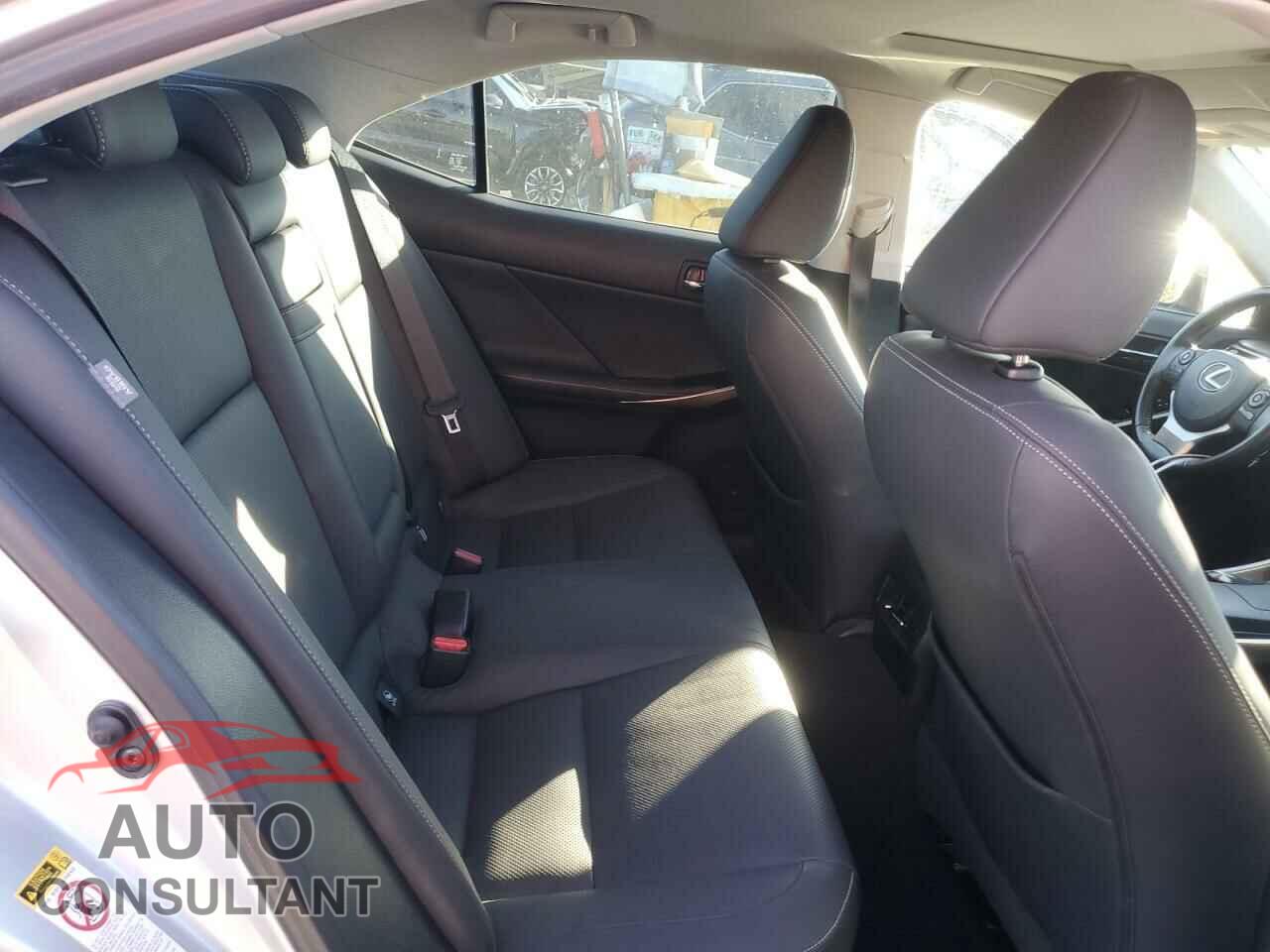 LEXUS IS 2015 - JTHBF1D27F5053250