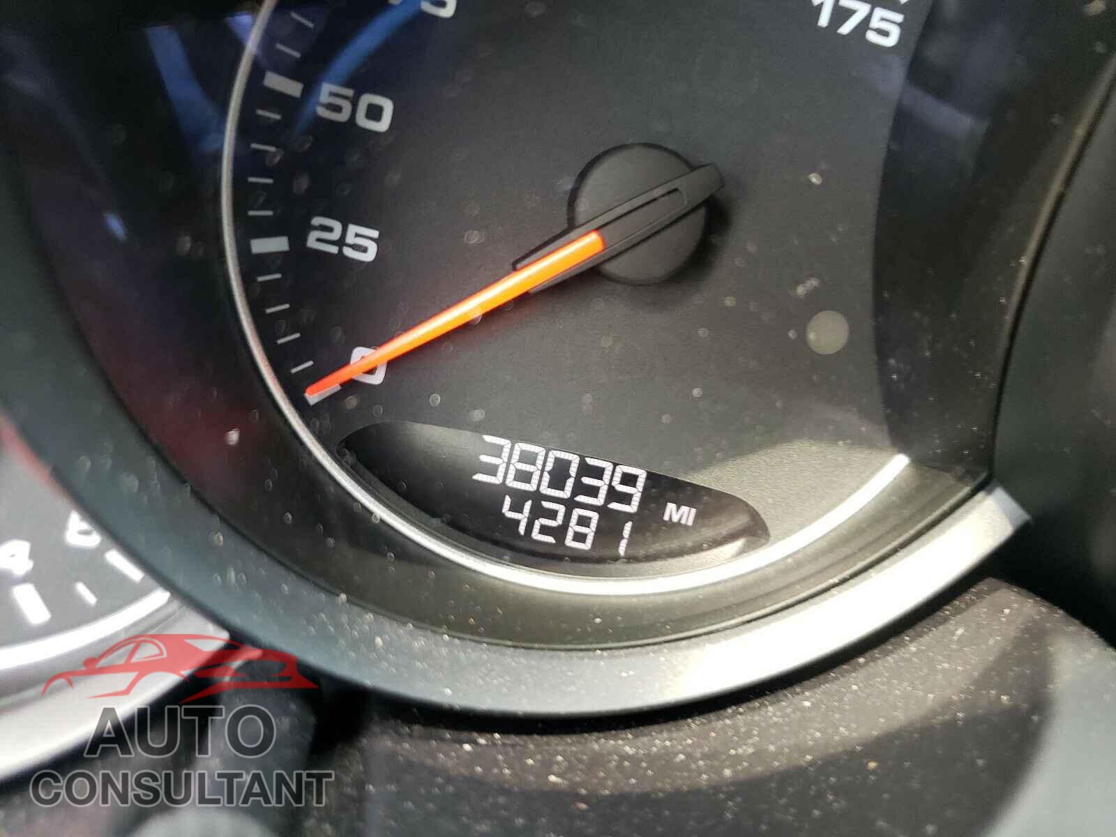 PORSCHE CAYENNE 2017 - WP1AA2A25HKA89219