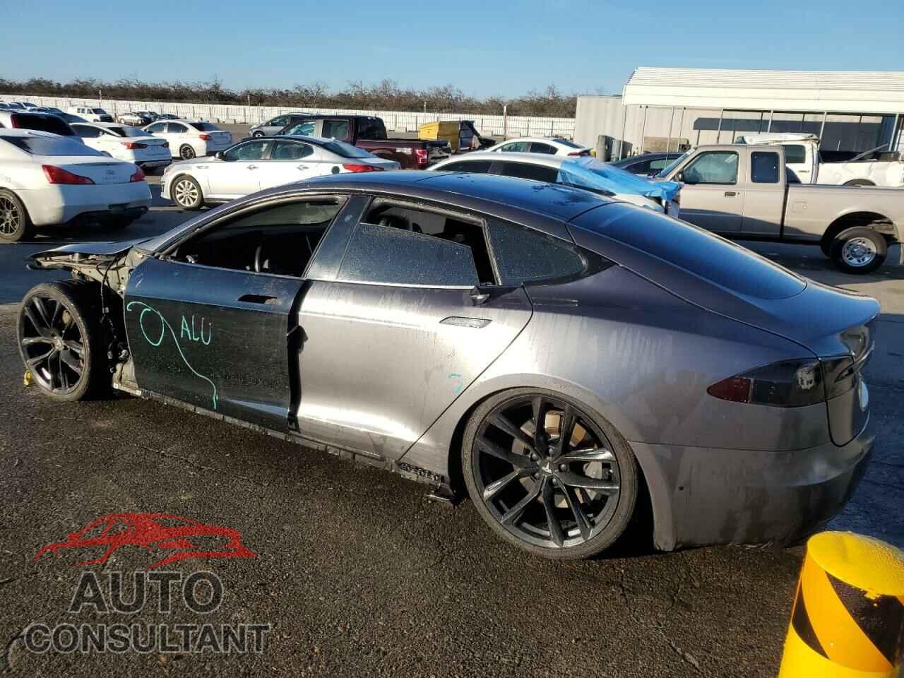 TESLA MODEL S 2018 - 5YJSA1E28JF247758