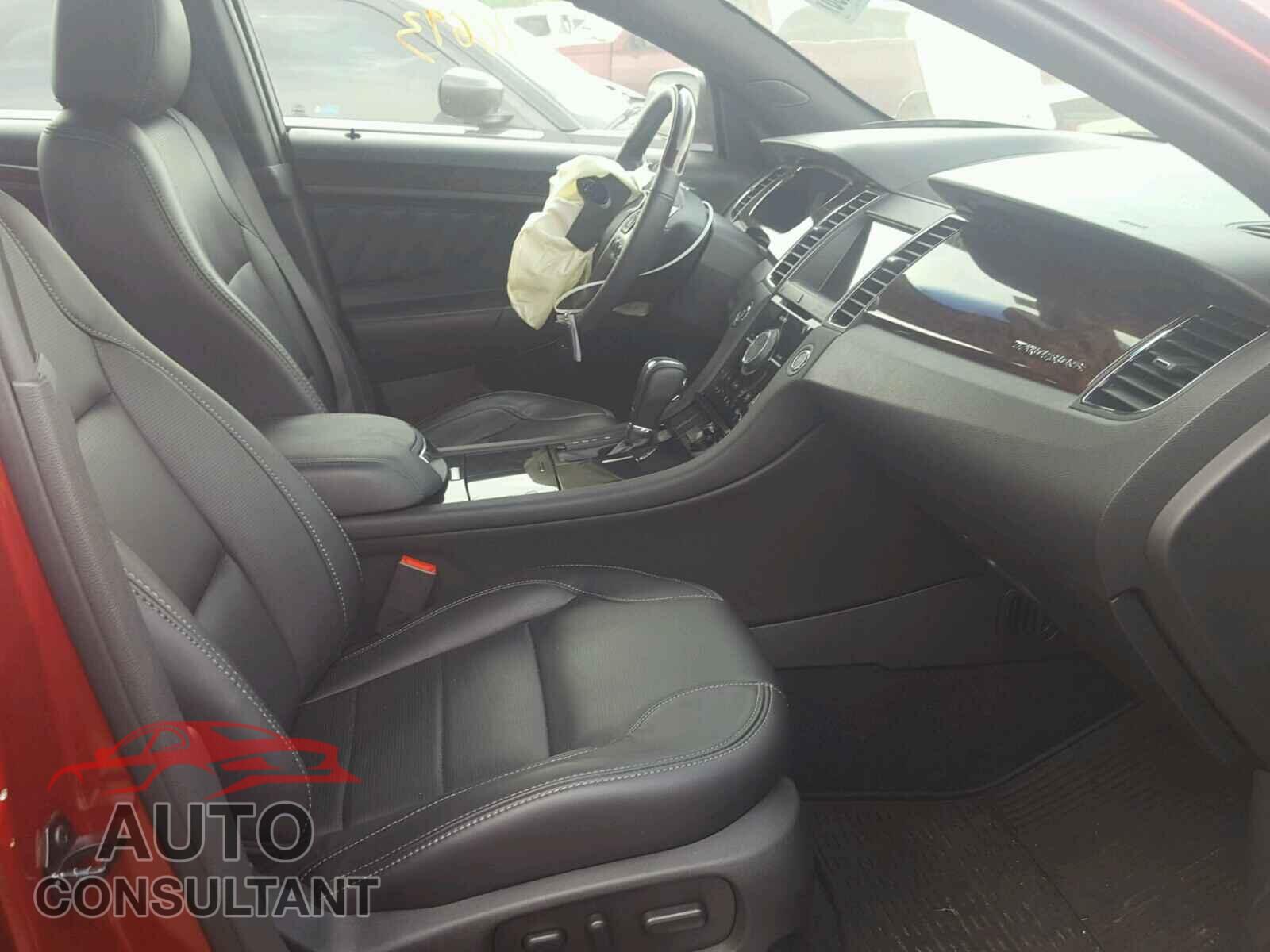 FORD TAURUS 2017 - 1FAHP2F83HG109486