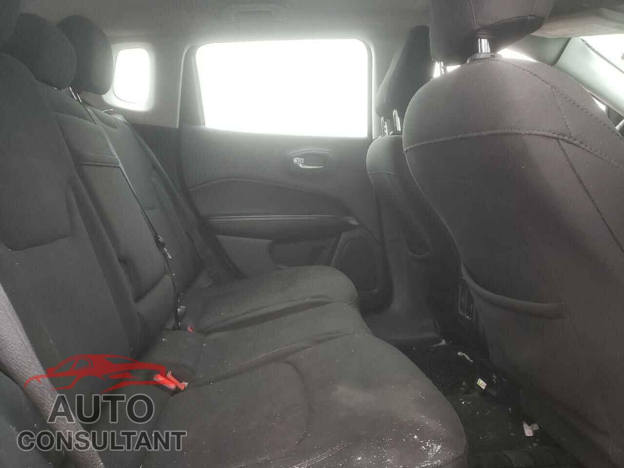 JEEP COMPASS 2018 - 3C4NJDAB9JT256748