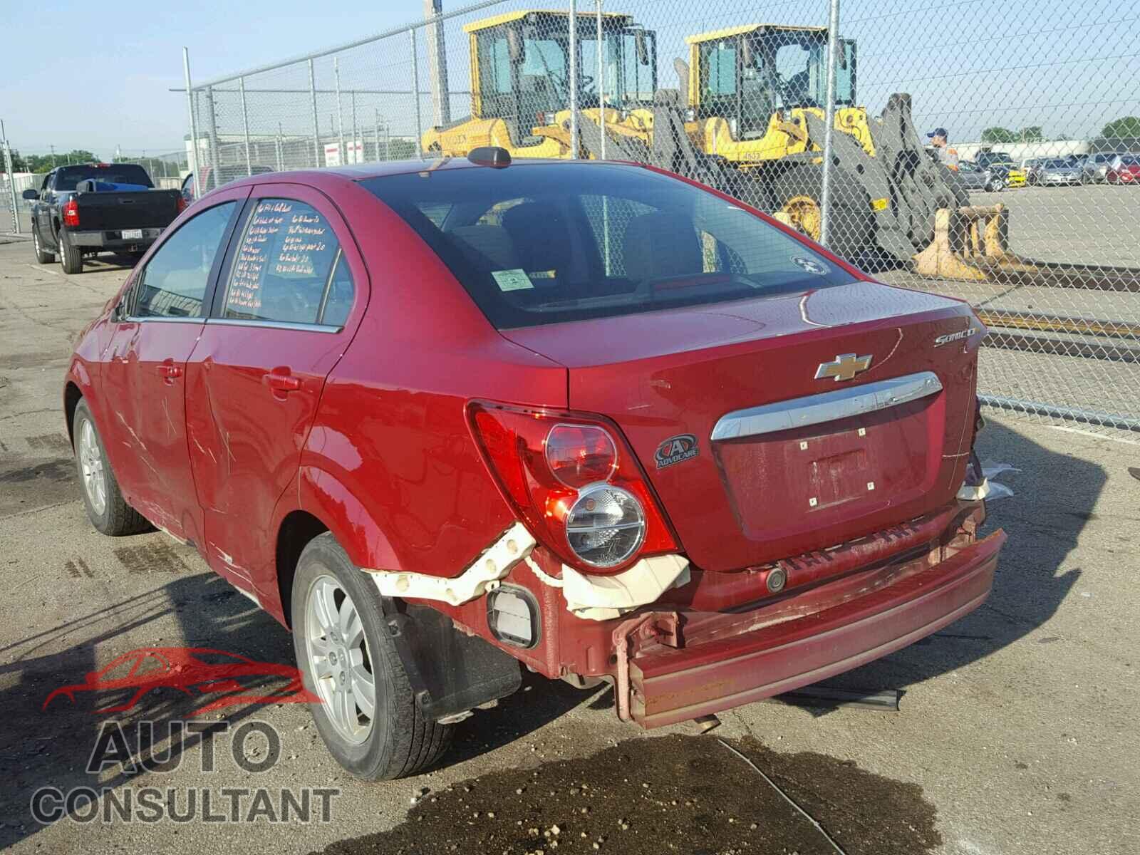 CHEVROLET SONIC 2015 - 1G1JC5SH6F4214285