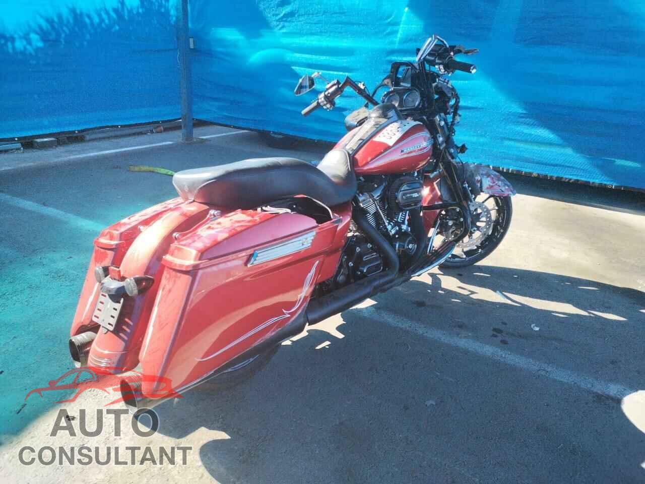 HARLEY-DAVIDSON FL 2018 - 1HD1KTC33JB652055