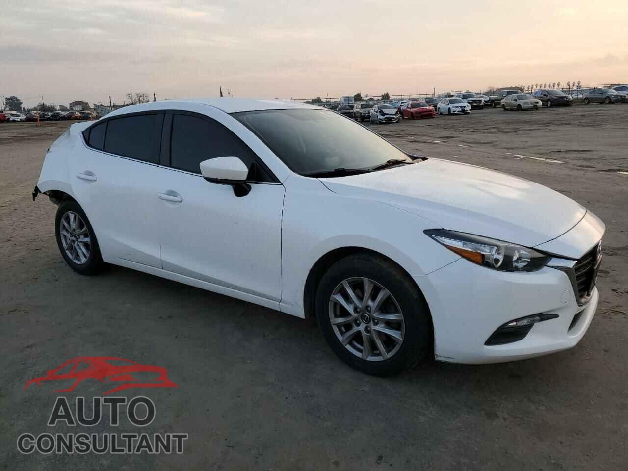 MAZDA 3 2017 - 3MZBN1U74HM110787