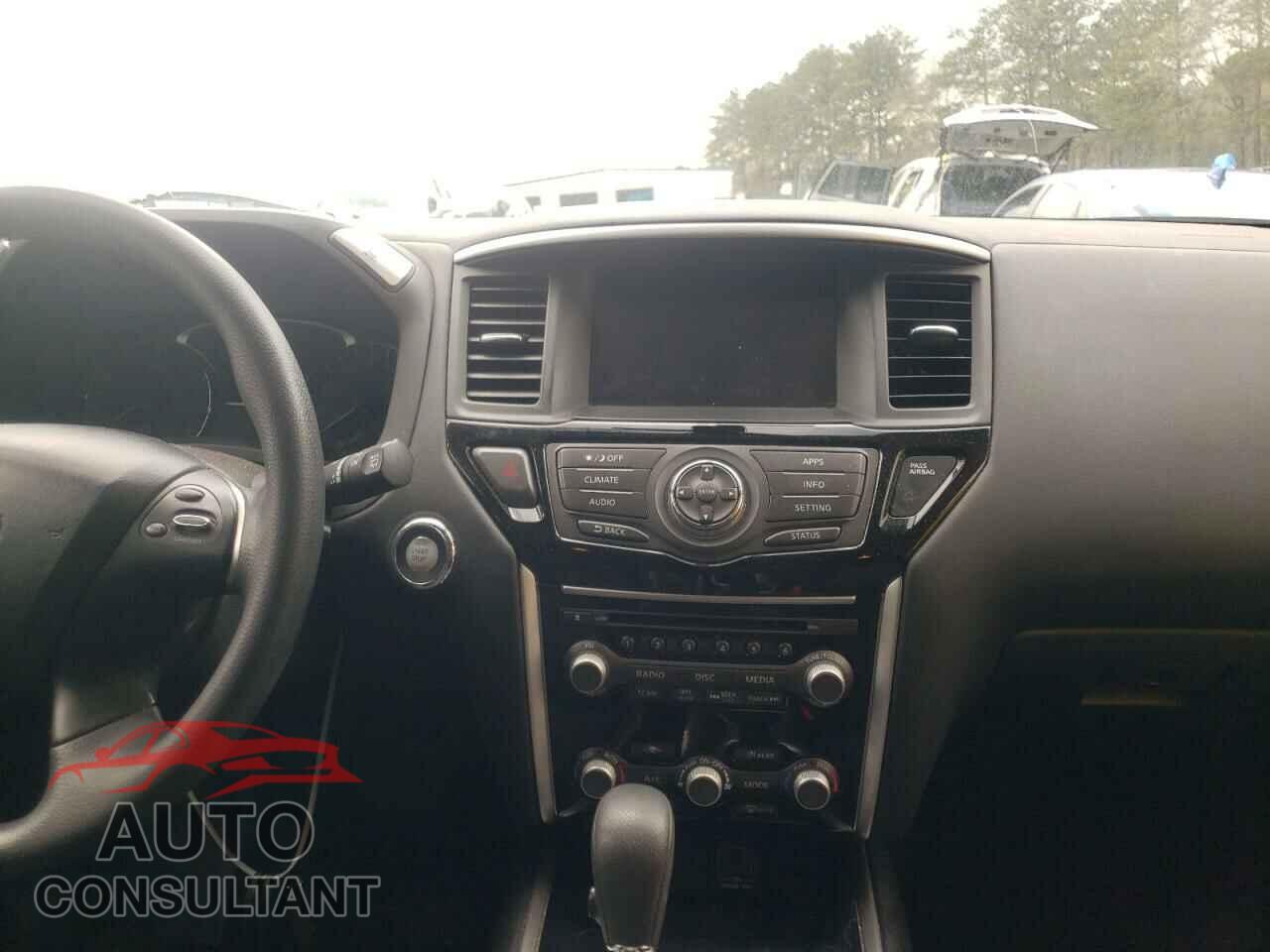 NISSAN PATHFINDER 2018 - 5N1DR2MM5JC670669