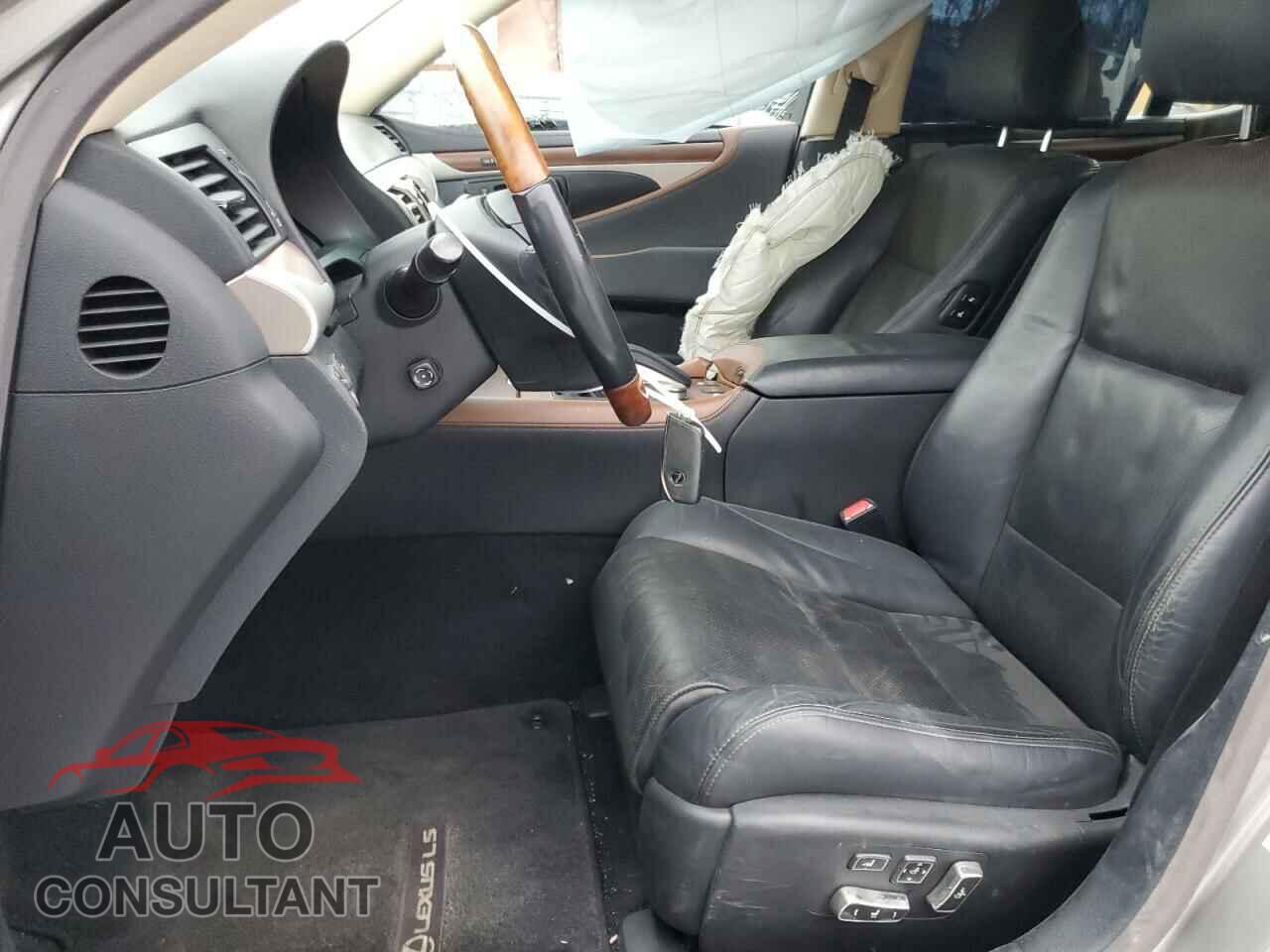 LEXUS LS460 2017 - JTHBL5EF2H5144172