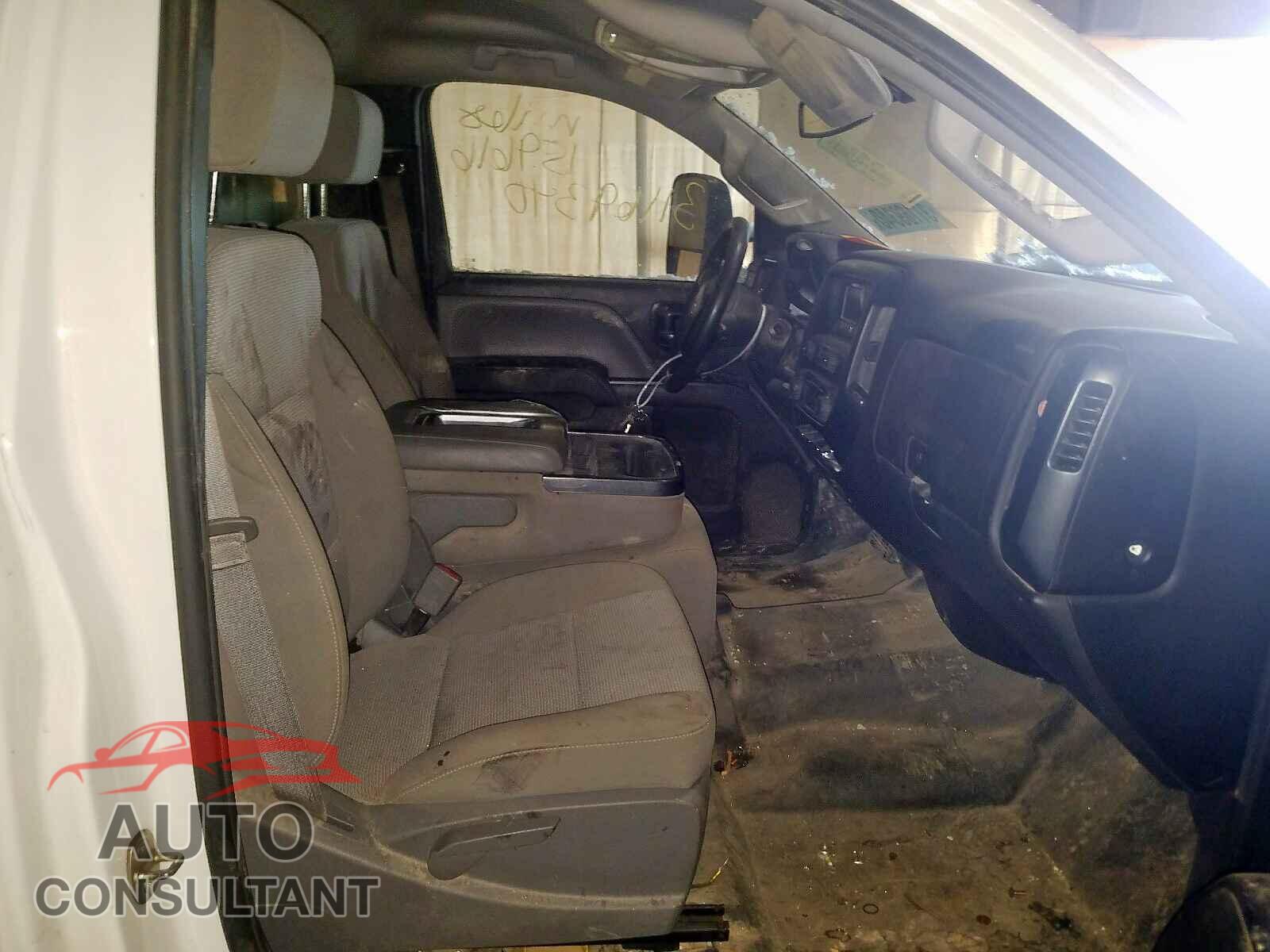 CHEVROLET SILVERADO 2015 - 2T2BZMCA3KC211904