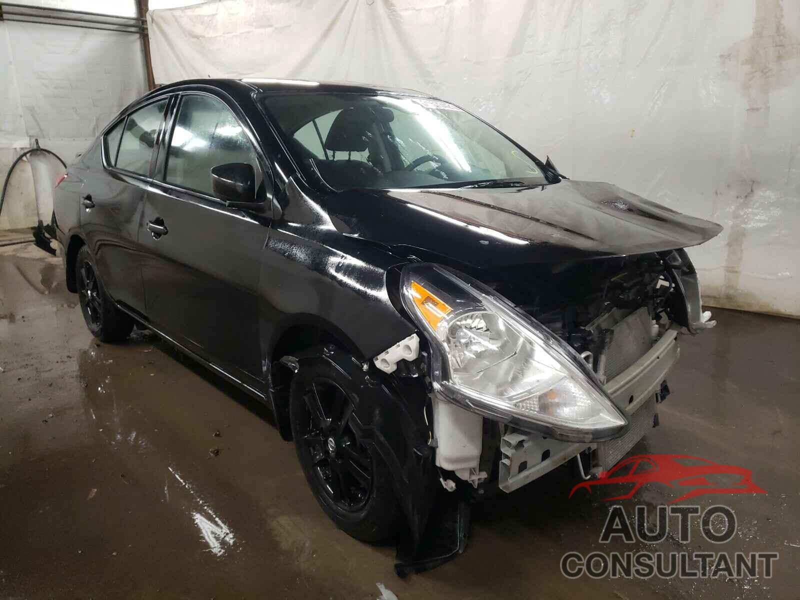 NISSAN VERSA 2019 - 5YFBURHE3KP907657