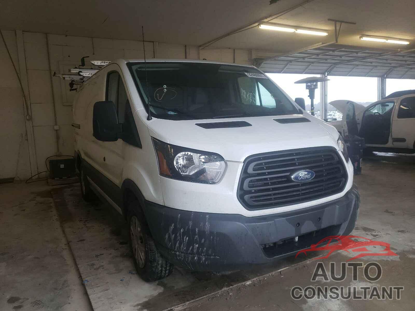 FORD TRANSIT CO 2017 - 1FTYR1YM7HKB49205