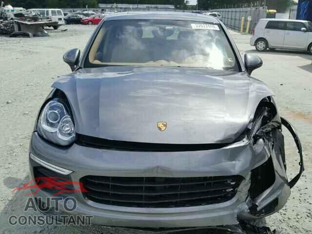 PORSCHE CAYENNE 2016 - WP1AA2A29GLA09929