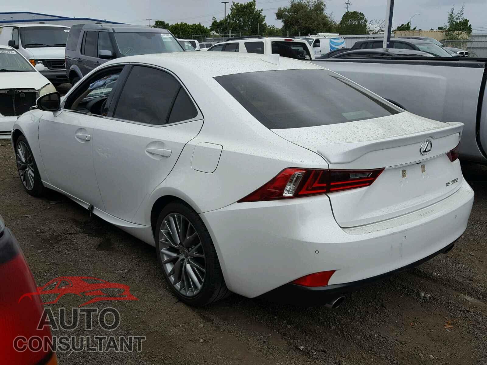 LEXUS IS250 2015 - JTHBF1D24F5051567