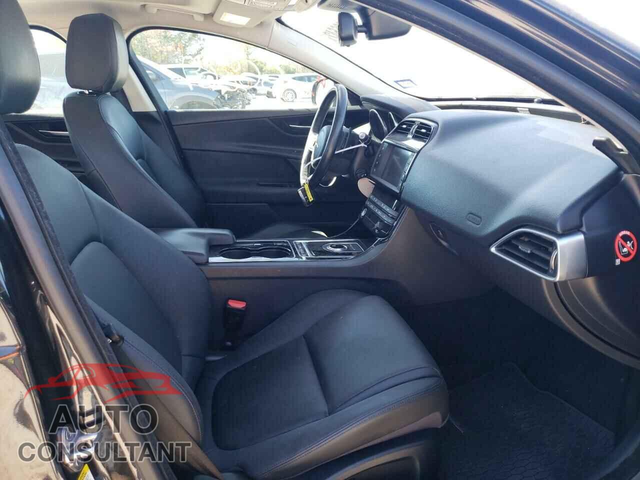 JAGUAR XE 2017 - SAJAD4BV5HA962715