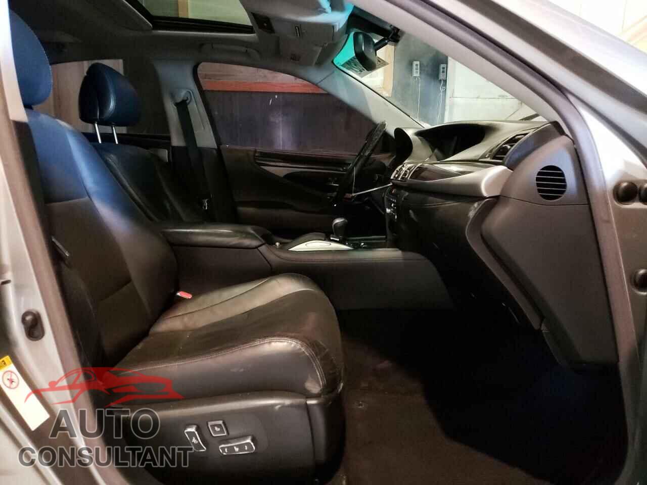 LEXUS LS460 2016 - JTHCL5EF2G5026593