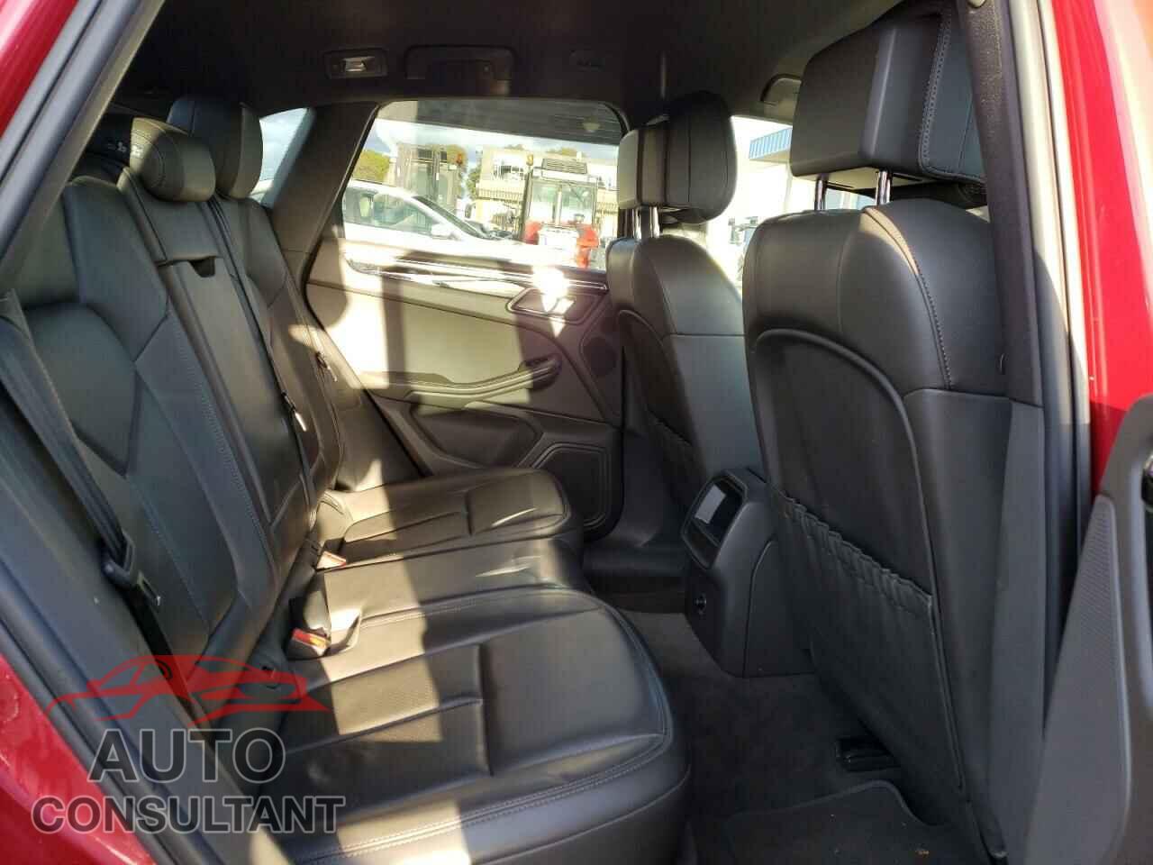 PORSCHE MACAN 2015 - WP1AB2A58FLB73632