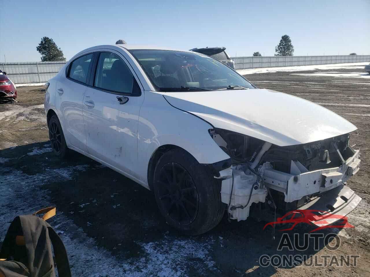 TOYOTA YARIS 2017 - 3MYDLBYV5HY147521