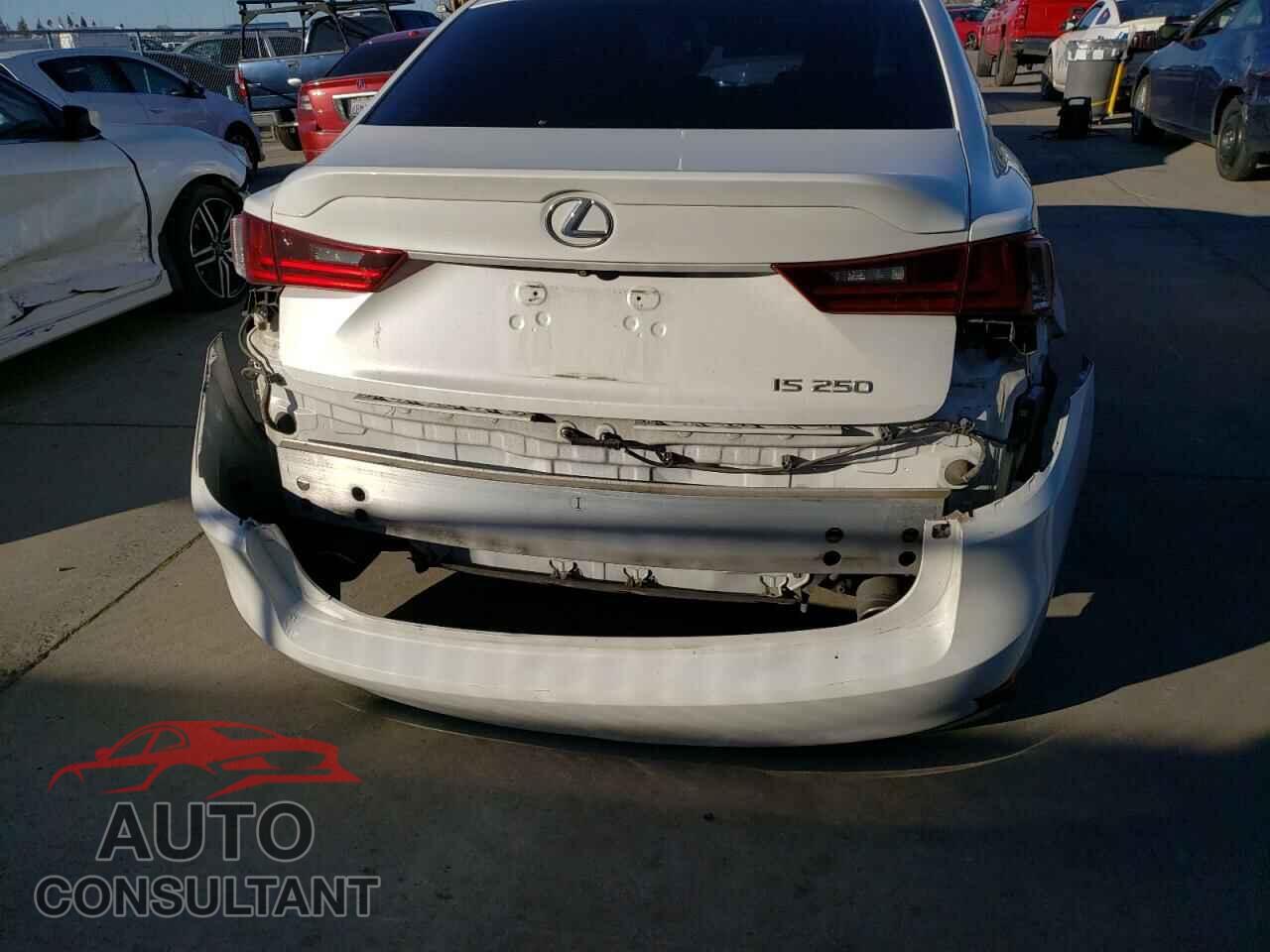 LEXUS IS 2015 - JTHBF1D2XF5053968