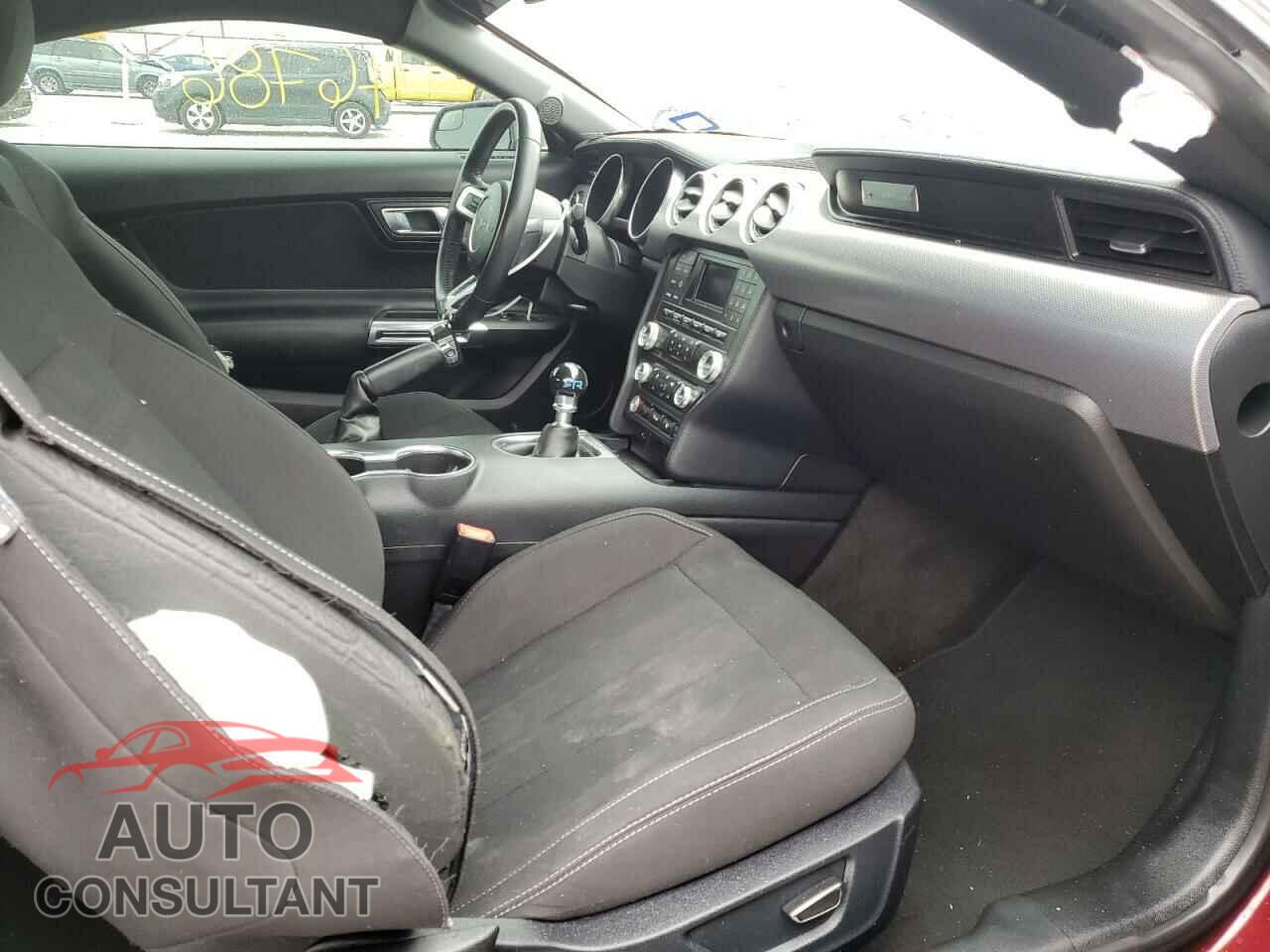 FORD MUSTANG 2018 - 1FA6P8CF3J5175552