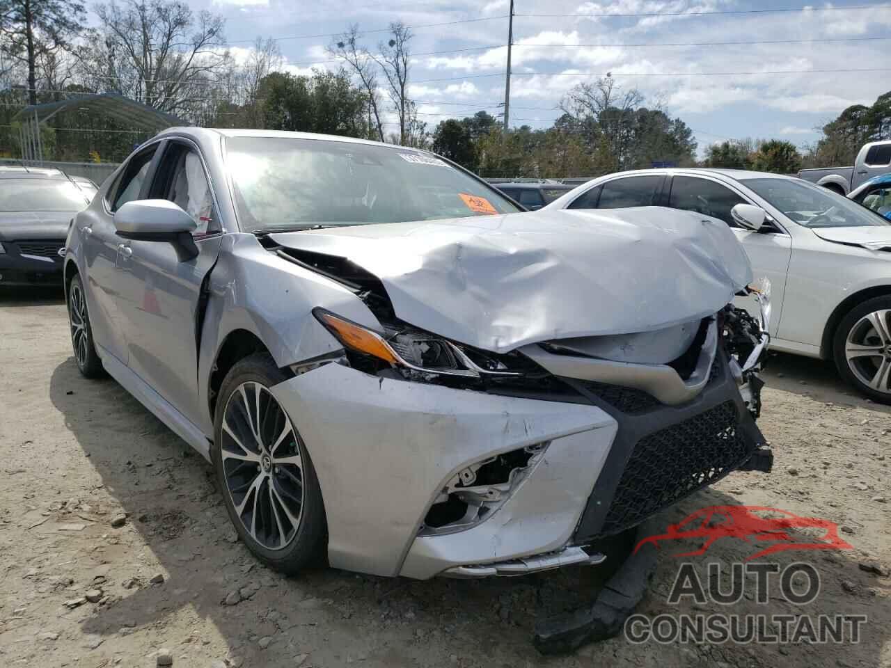 TOYOTA CAMRY 2018 - 4T1B11HK6JU672183