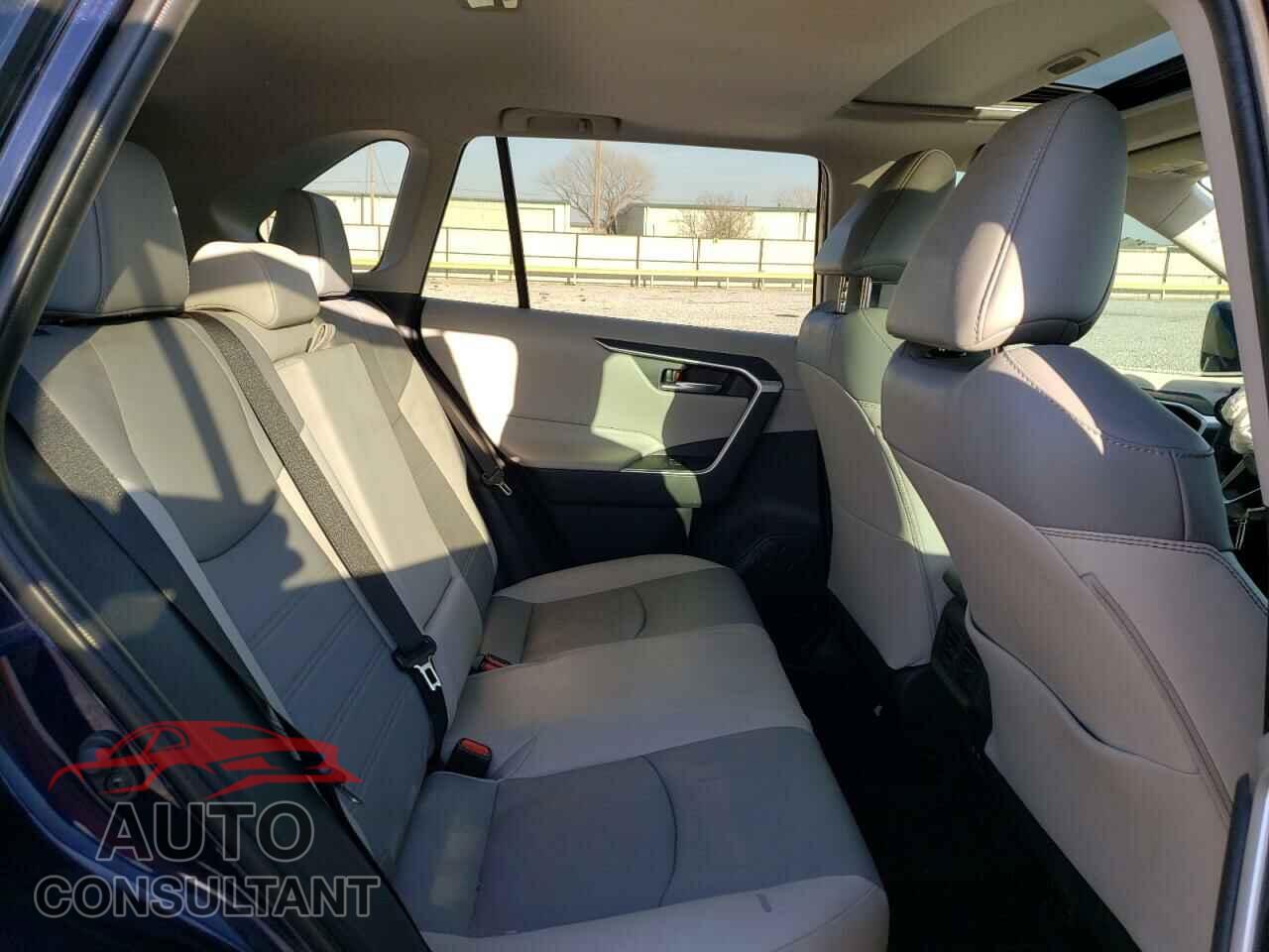 TOYOTA RAV4 2019 - 2T3C1RFVXKC022959
